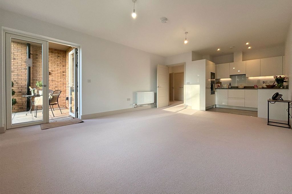 Additional image 3 of 1 bed flat to rentMount Battenhall Retirement Village, Battenhall Avenue, Worcester, Worcestershire WR5