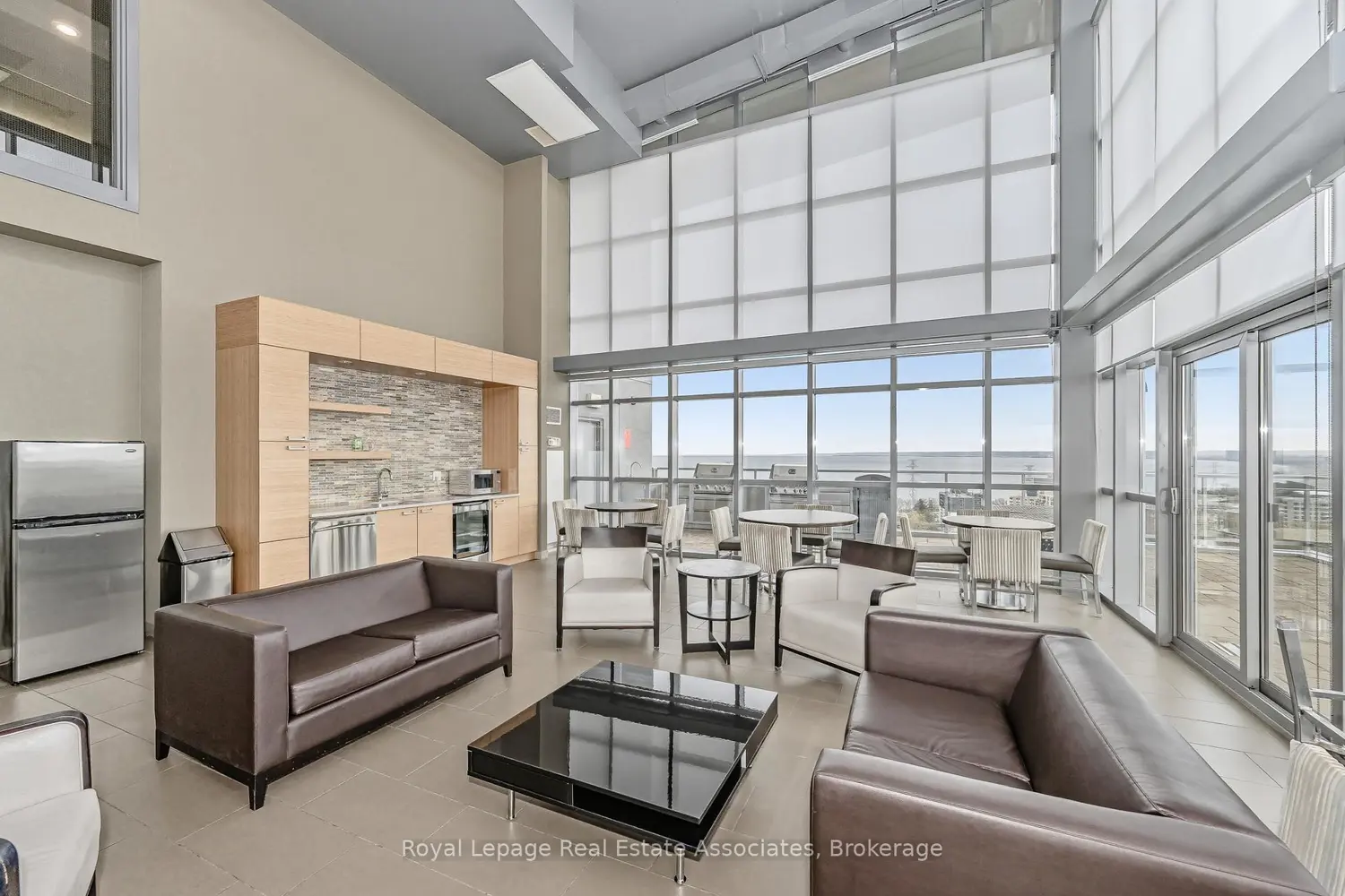 Additional image 15 of 551 Maple Avenue 1407