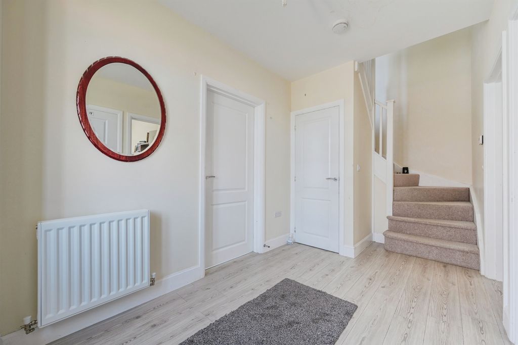 Additional image 5 of 5 bed property to rentDewberry Court, Derby DE24