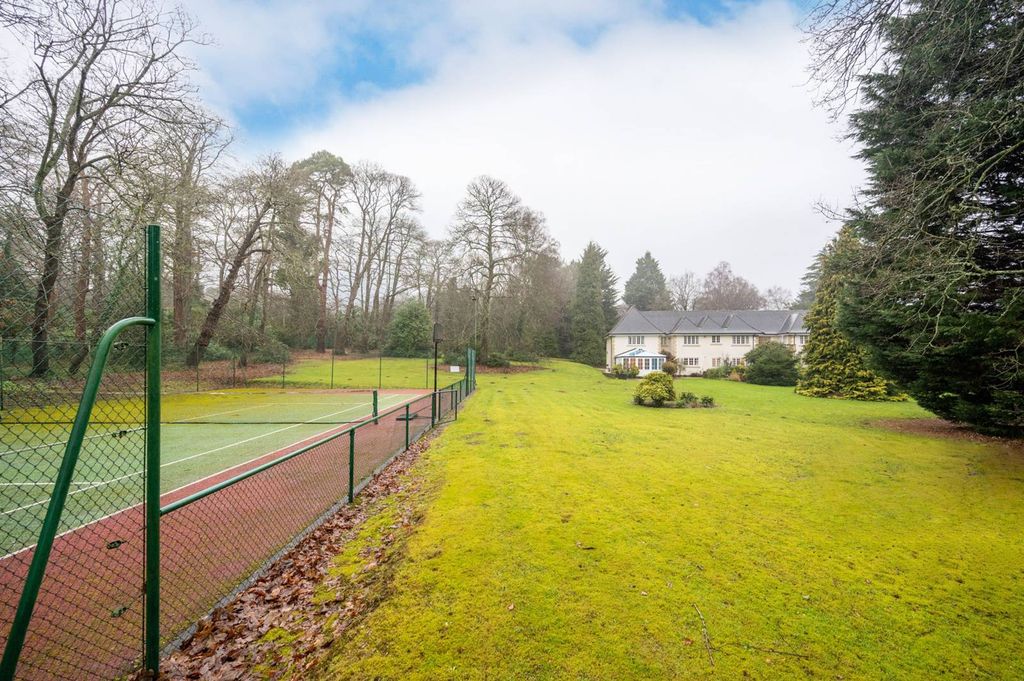 Additional image 11 of 5 bed detached house to rentWentworth Drive, Virginia Water GU25