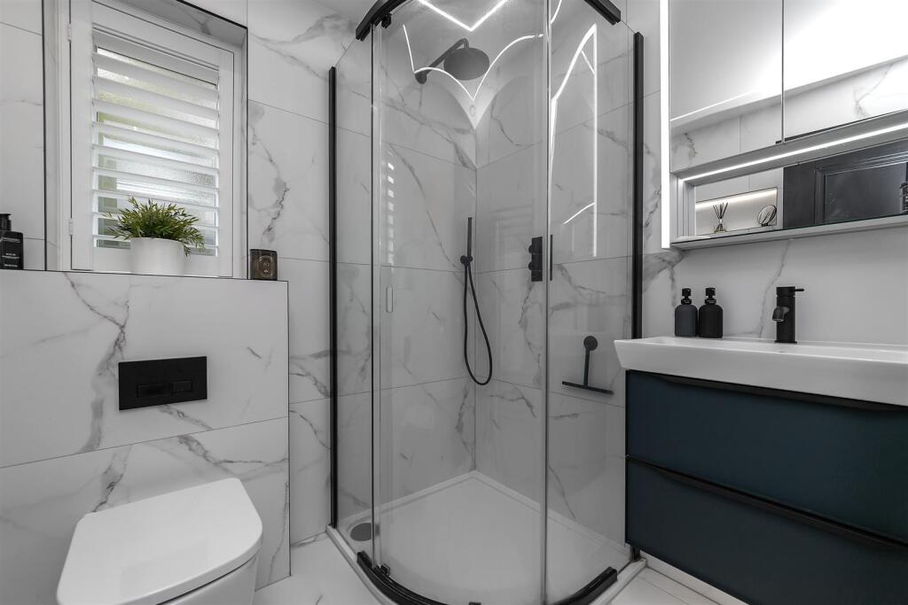 Additional image 17 of Ellenbrook Crescent