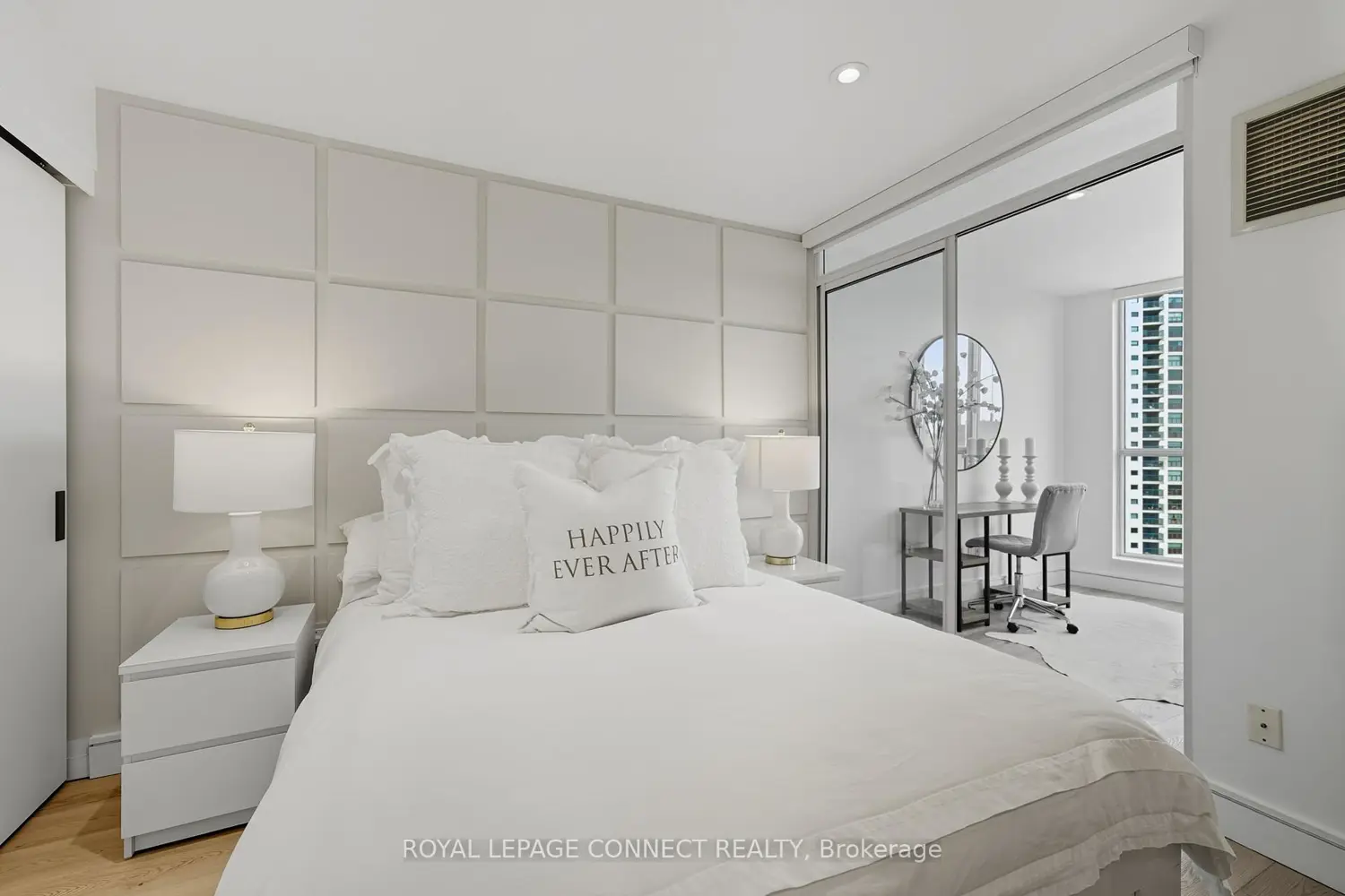 Additional image 8 of 208 Queens Quay 1504