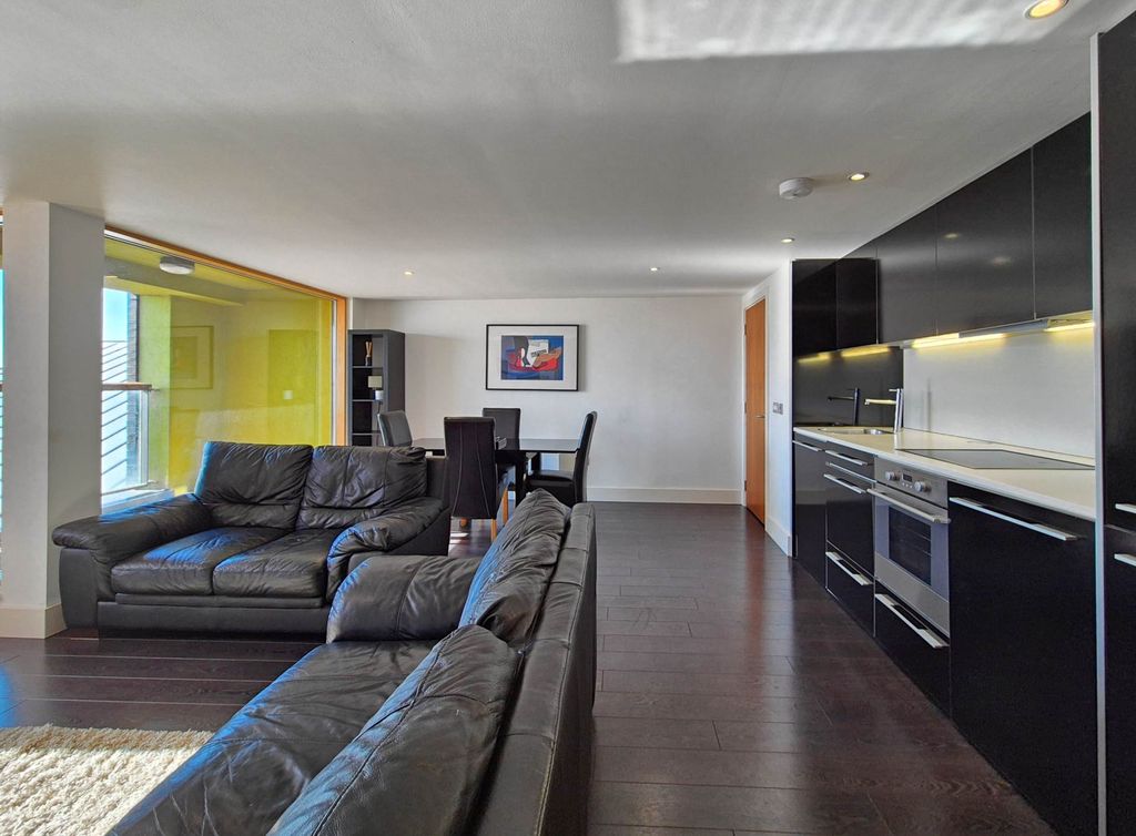 Additional image 5 of 2 bed flat to rentCollege Street, Ipswich IP4