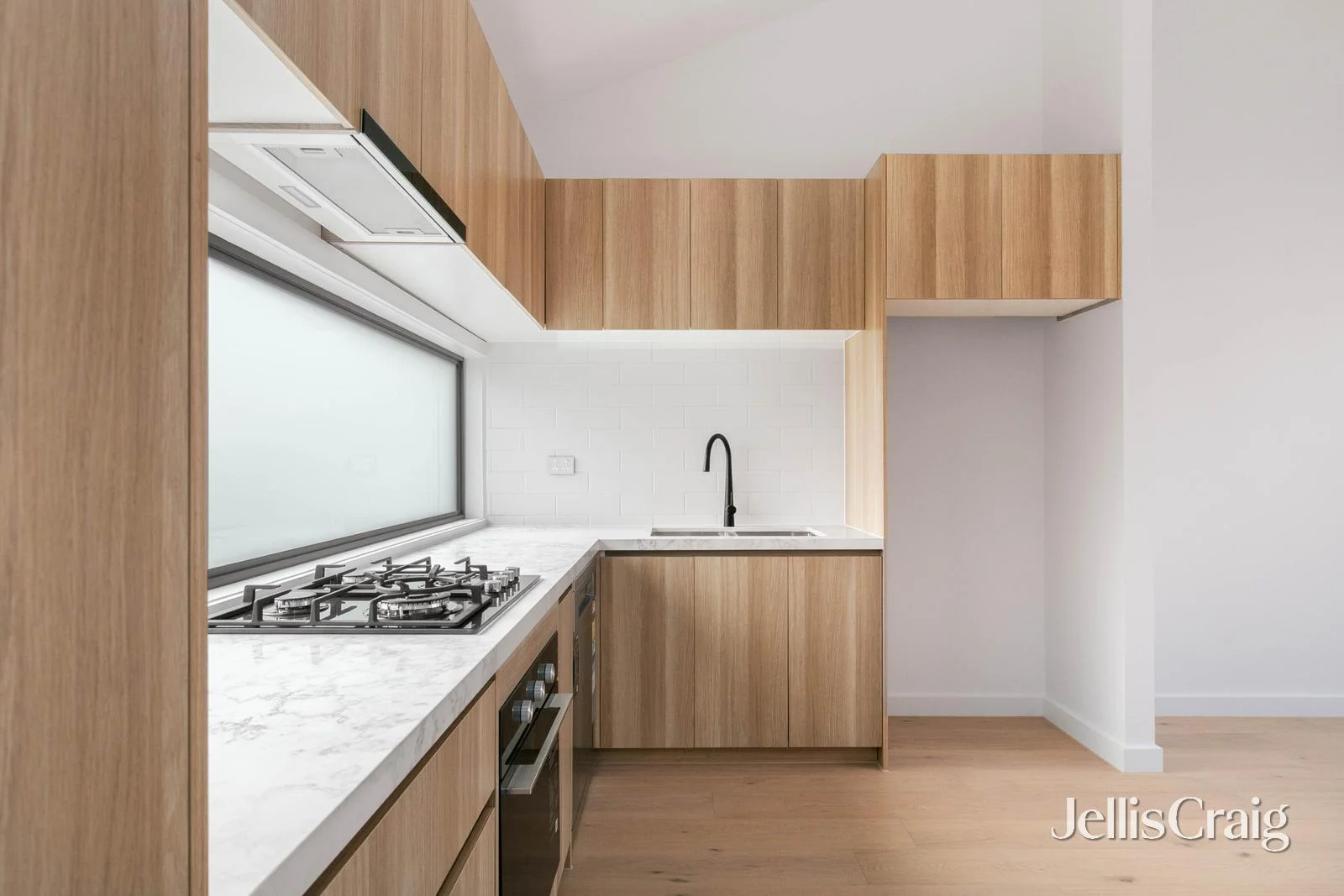 Additional image 3 of 6/117 Blackshaws Road, Newport VIC 3015