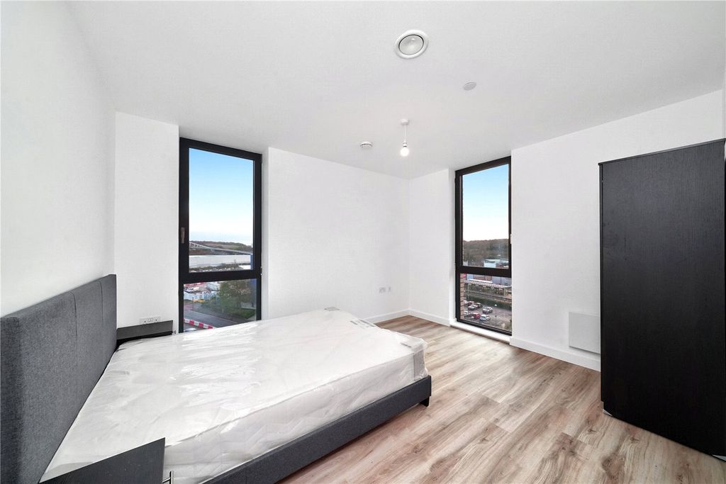 Additional image 5 of 2 bed flat to rentViva Court, Kimpton Road, Luton LU2
