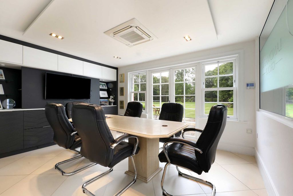 Additional image 32 of 9 bed detached house to rentSlade Oak Lane, Gerrards Cross SL9