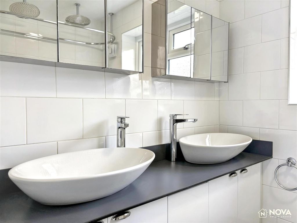 Additional image 28 of 4 bed detached house to rentOld Bedford Road, Luton LU2