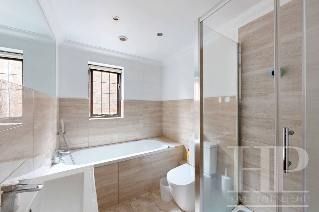 Additional image 11 of 4 bed detached house to rentHatchlands, Horsham RH12