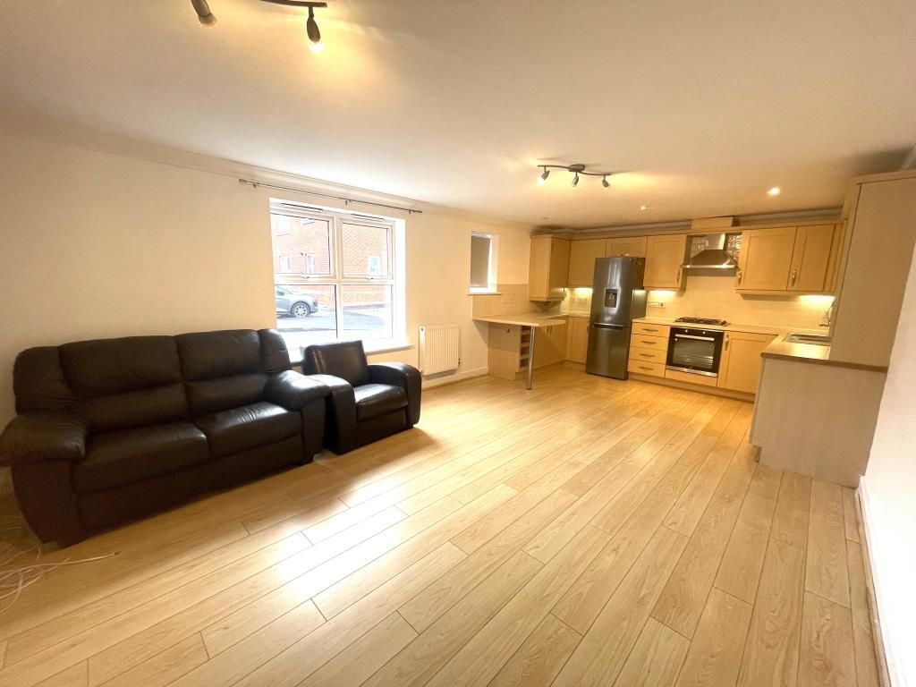 Additional image 3 of 2 bed flat to rentNewbury, Berkshire RG14