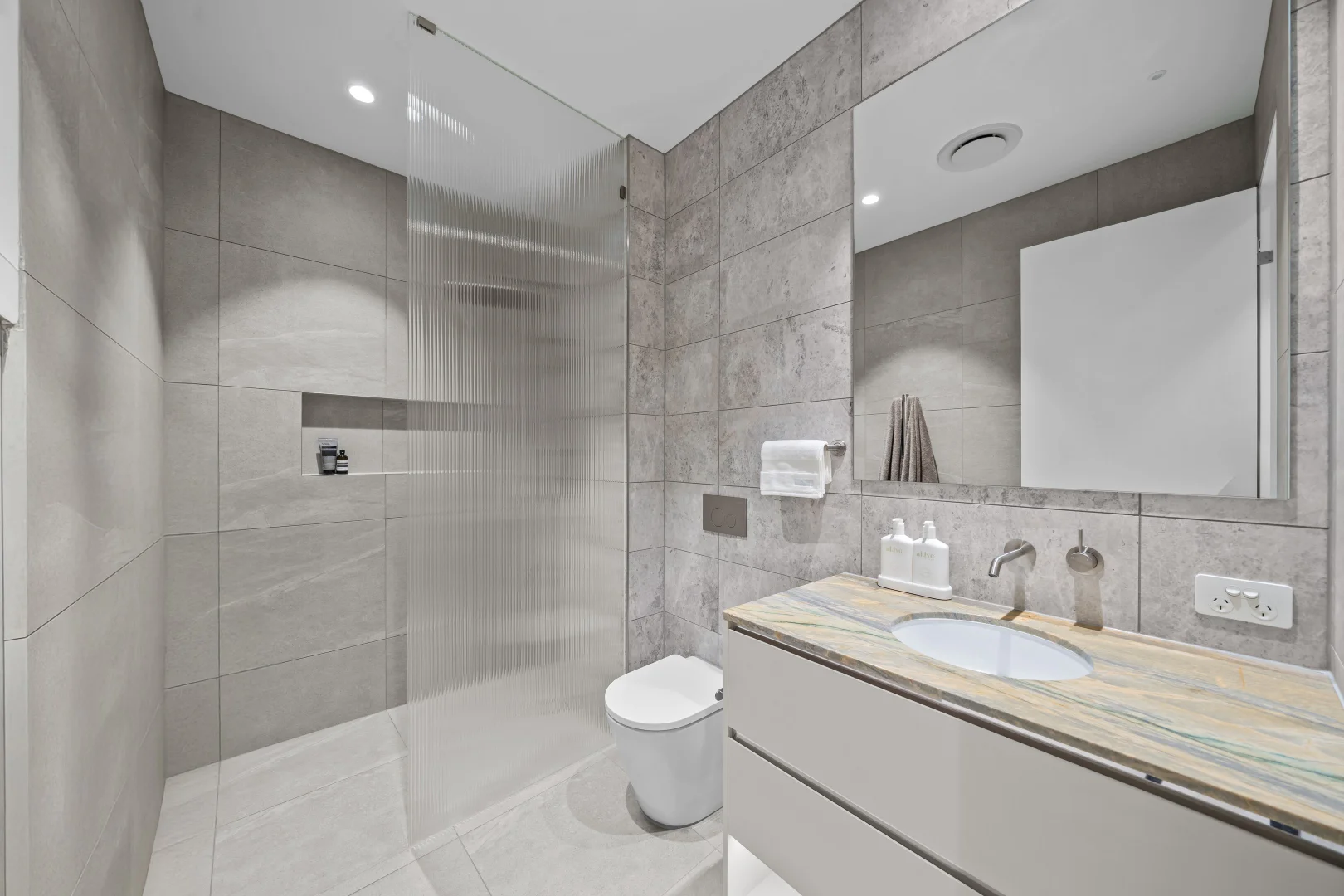 Additional image 17 of 6/107 Stanhill Drive, Chevron Island QLD 4217