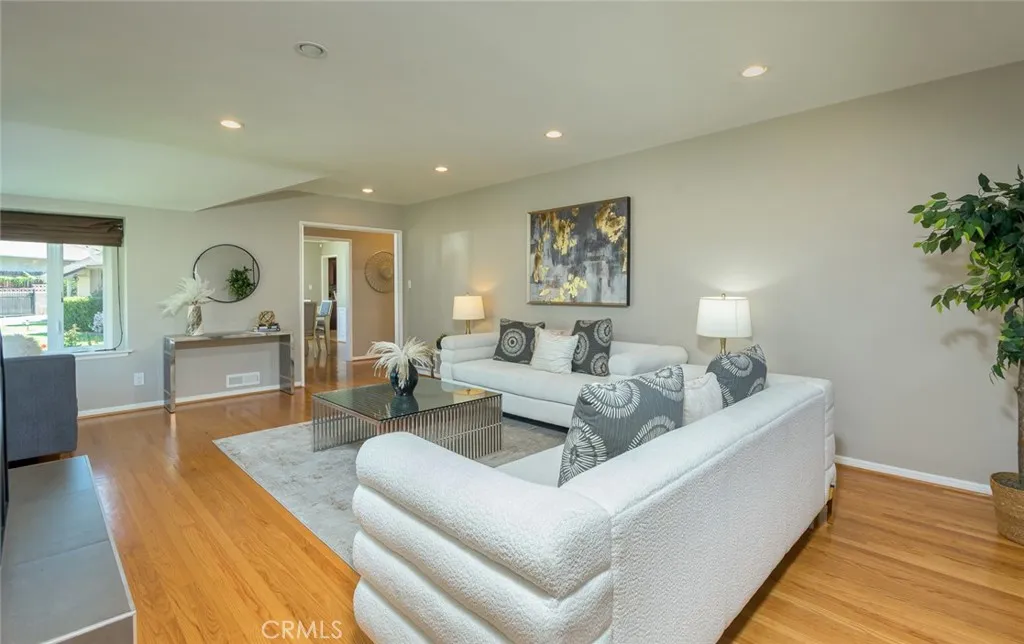 Additional image 81 of 306 Parkwood Drive, Glendale, CA 91202