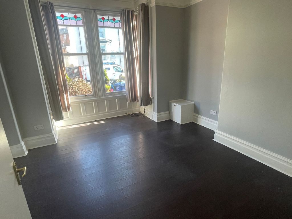 Additional image 2 of 1 bed flat to rentCrescent Road, Rhyl LL18