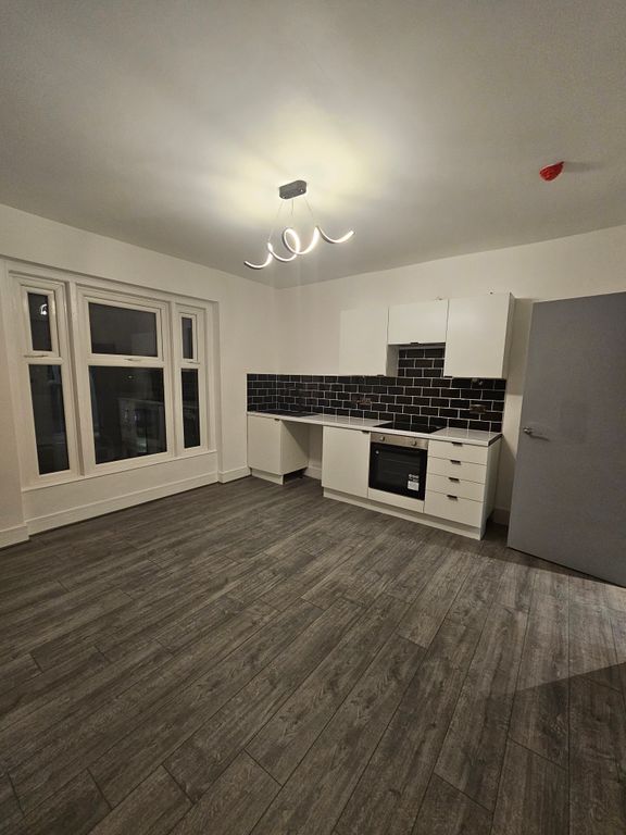 Additional image 3 of 1 bed flat to rentTrinity Square, Llandudno LL30