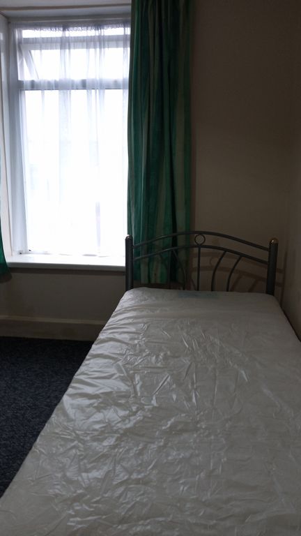 Additional image 4 of Room to rentWindsor Street, Caerphilly CF83