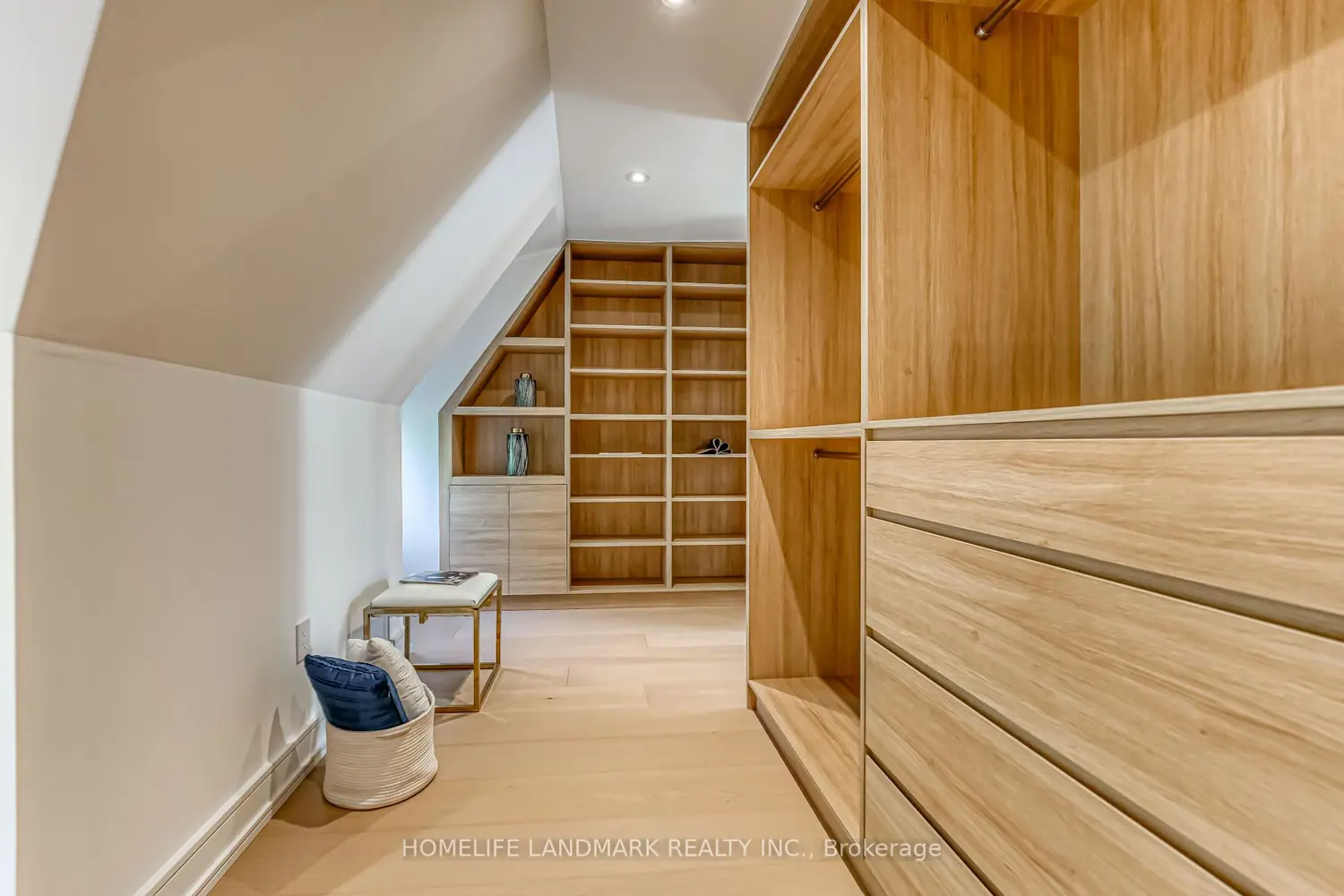 Additional image 11 of 195 Albany Avenue