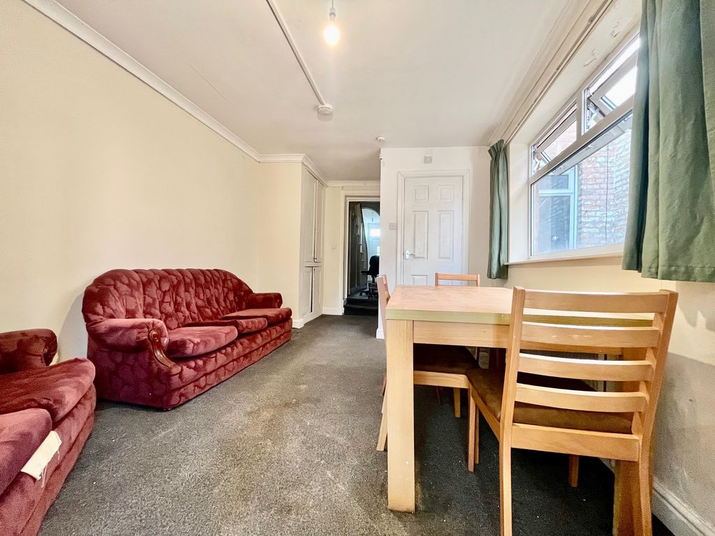 Additional image 4 of 6 bed terraced house to rentTachbrook Road, Leamington Spa CV31
