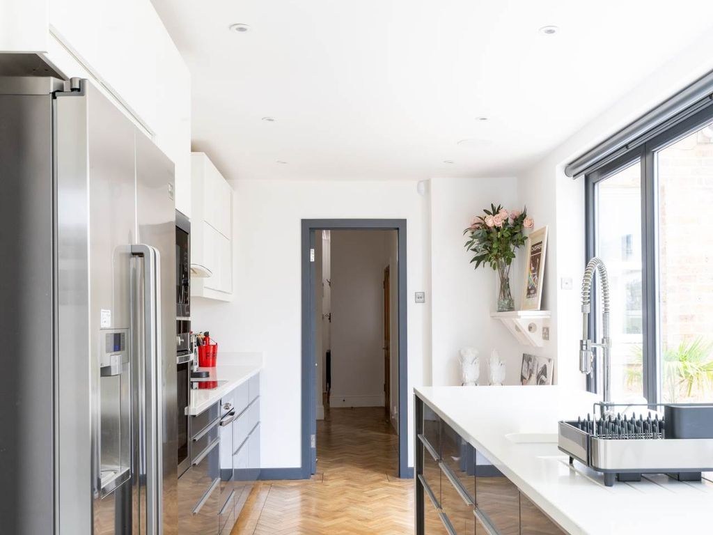 Additional image 4 of 4 bed property to rentGalvin House, Springfield Road, Windsor SL4