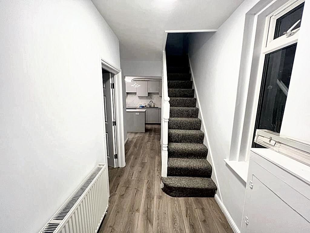 Additional image 13 of 6 bed semi-detached house to rentEden Grove, Bristol BS7