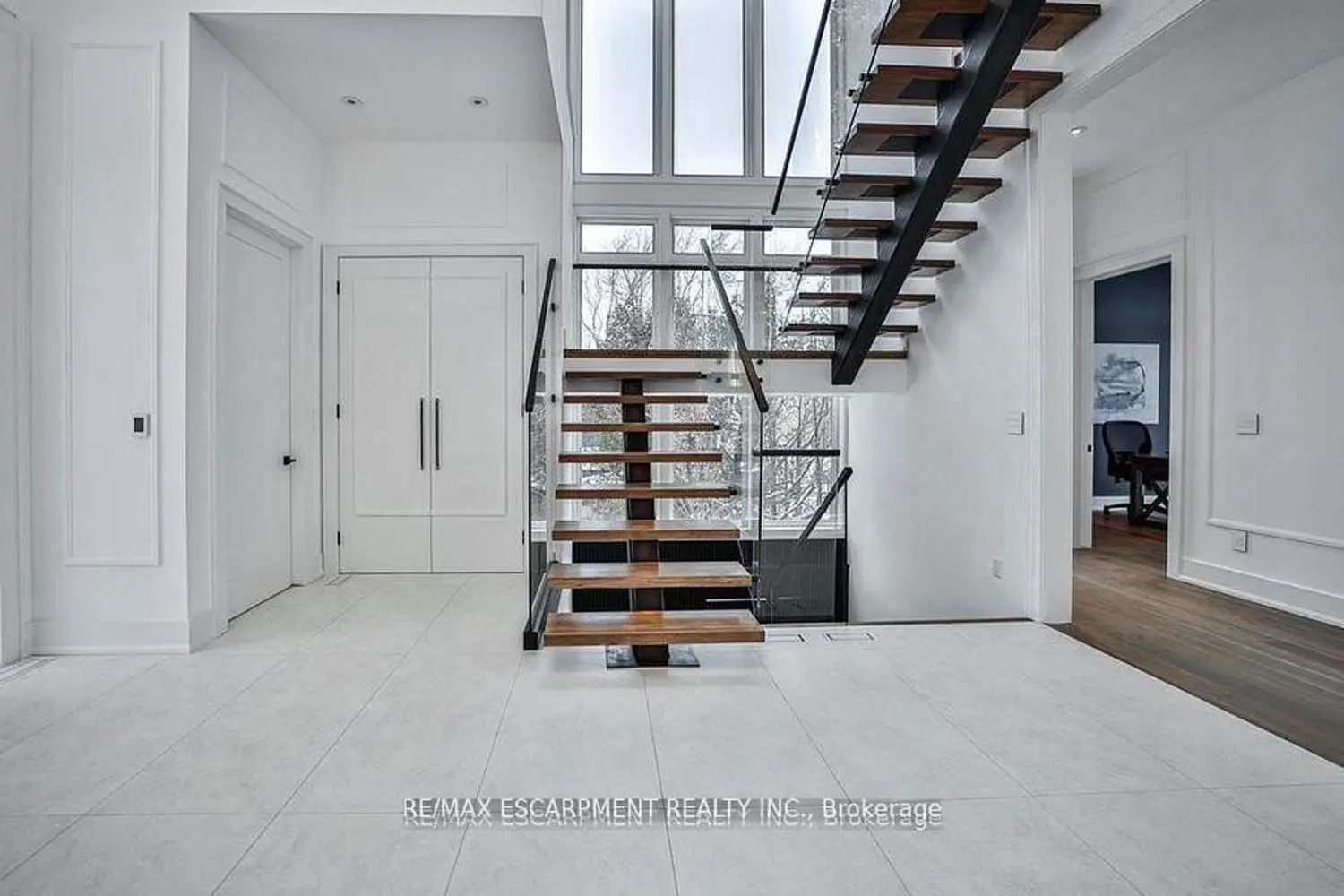 Additional image 7 of 2284 Sideroad 1