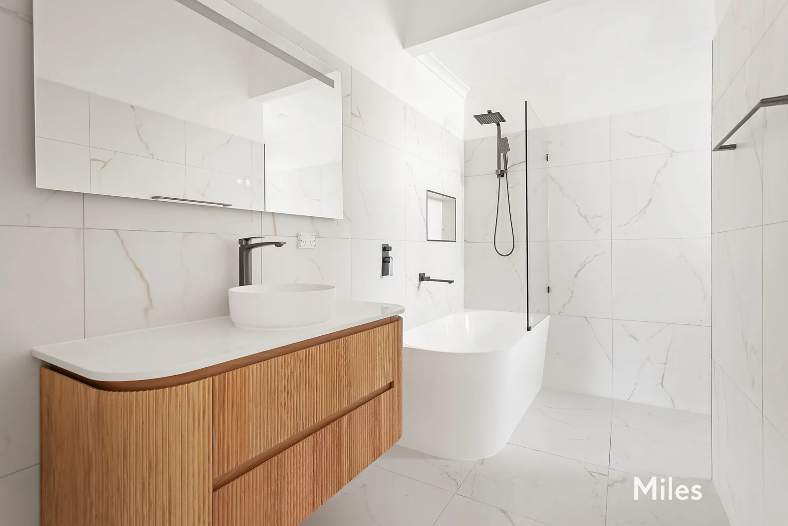 Additional image 8 of 4 Scotts Parade, Ivanhoe VIC 3079