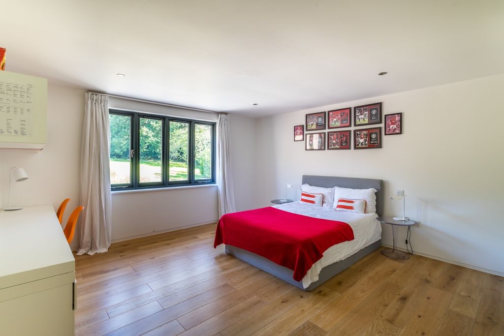 Additional image 15 of 5 bed detached house to rentPlumtree Cross Lane, Barns Green, Horsham RH13
