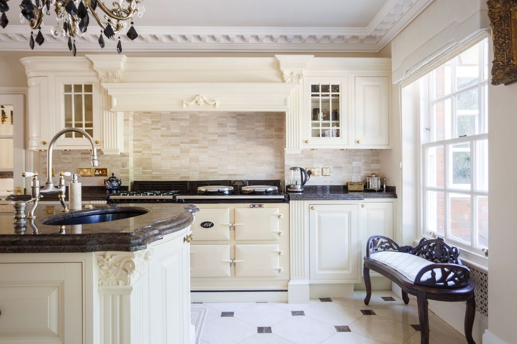Additional image 2 of 6 bed detached house to rentSt. Leonards Hill, Windsor SL4