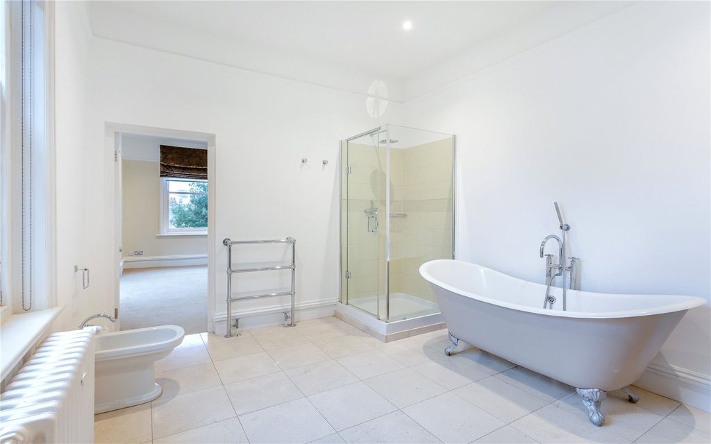 Additional image 12 of 8 bed detached house to rentBrooklands Avenue, Cambridge, Cambridgeshire CB2