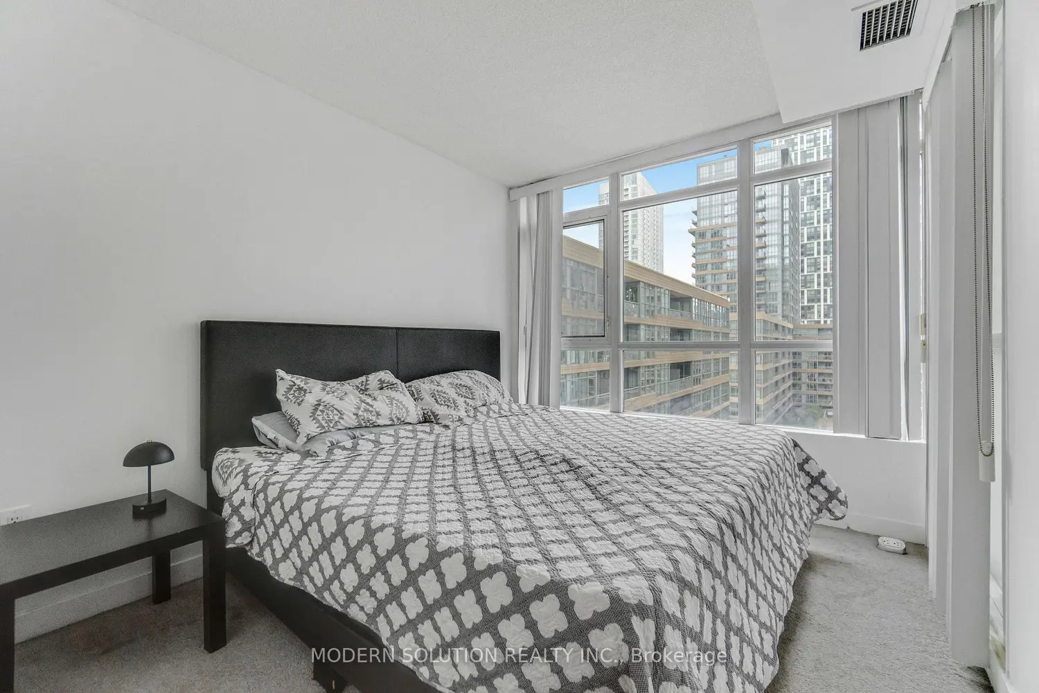 Additional image 7 of 10 Capreol Court 925