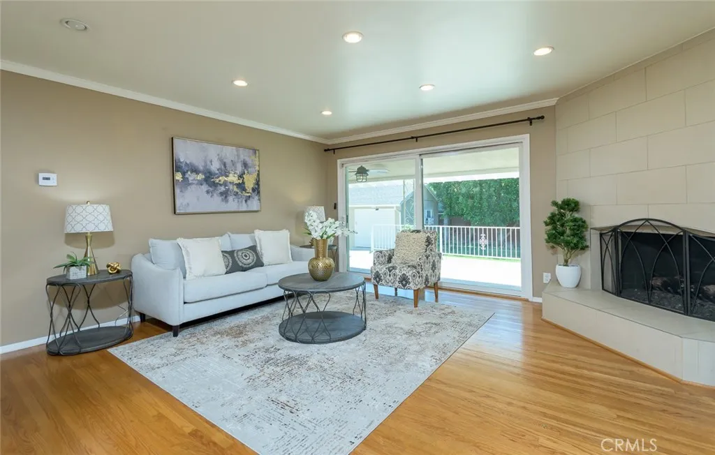 Additional image 96 of 306 Parkwood Drive, Glendale, CA 91202