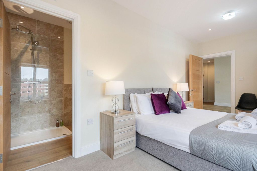 Additional image 6 of 2 bed flat to rentQueen Street, Maidenhead SL6