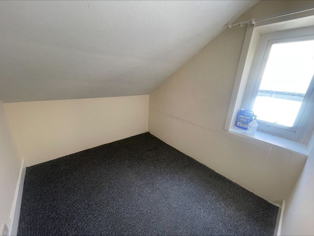 Additional image 3 of 2 bed flat to rentAbergele Road, Colwyn Bay LL29