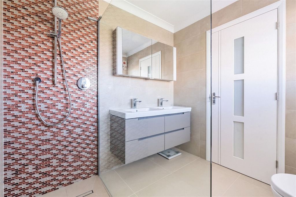 Additional image 18 of 5 bed detached house to rent6A, Limmard Way, Bognor Regis, West Sussex PO22