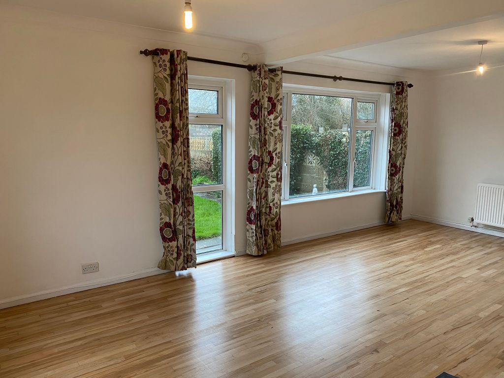 Additional image 5 of 4 bed detached bungalow to rentMeadow Close, Bridgend CF35