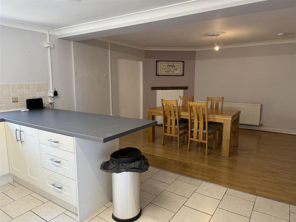Additional image 3 of Room to rentCoity Road, Bridgend CF31