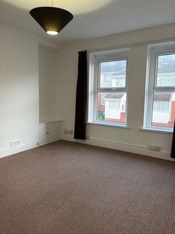 Additional image 2 of 2 bed flat to rentMain Street, Barry CF63