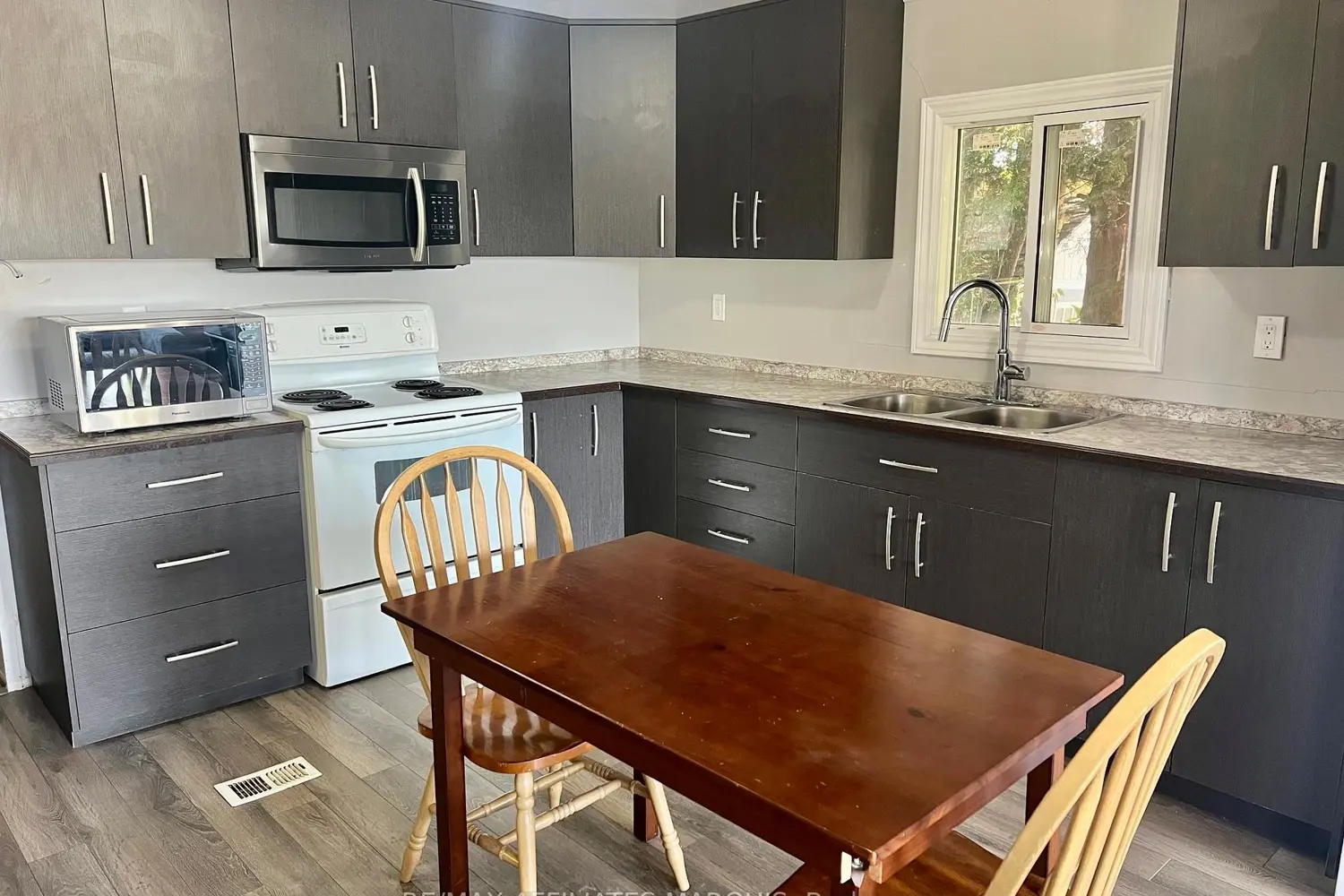 Additional image 5 of 514 Jason Street