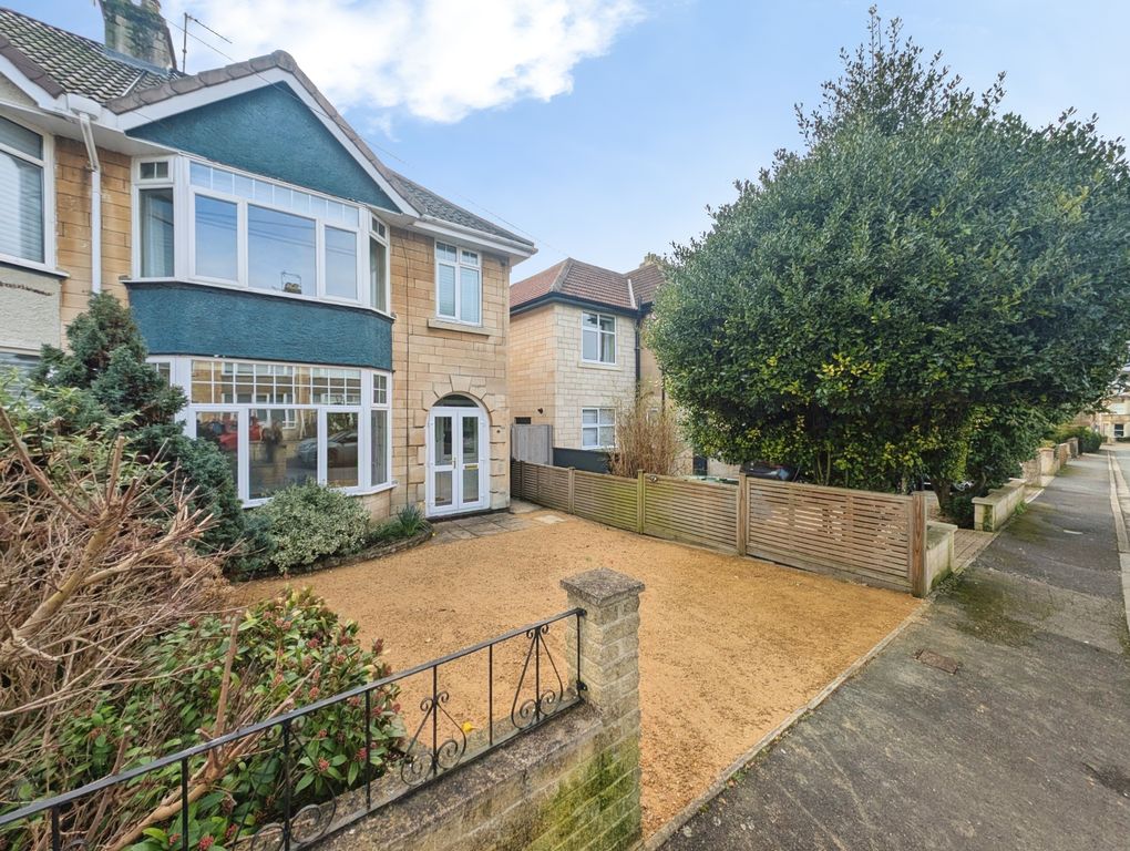 3 bed semi-detached house to rentForester Lane, Bath BA2