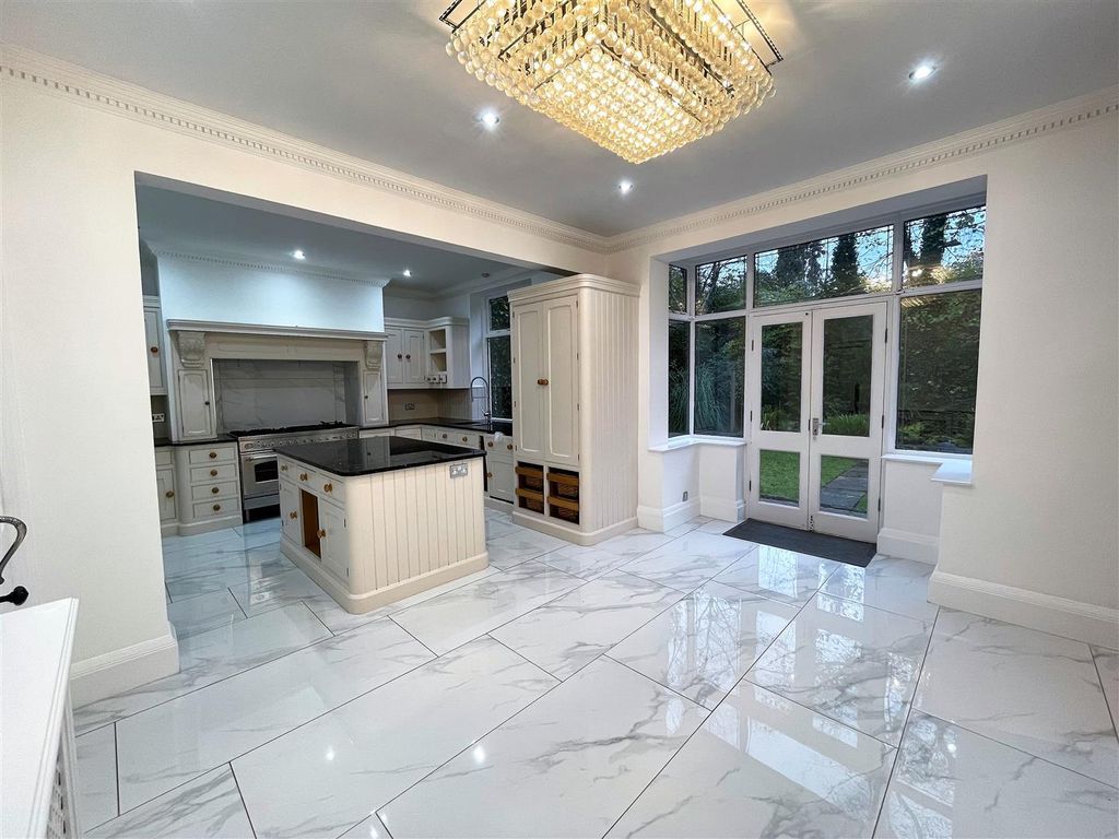 Additional image 6 of 7 bed detached house to rentWeston House, Weston Road, Wilmslow SK9