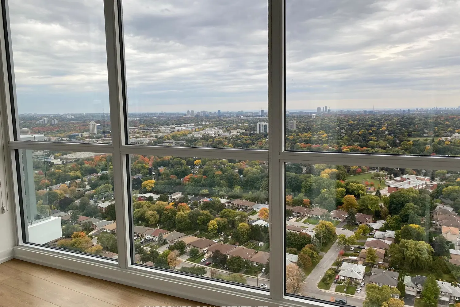 Additional image 10 of 115 Mcmahon Drive Ph 10