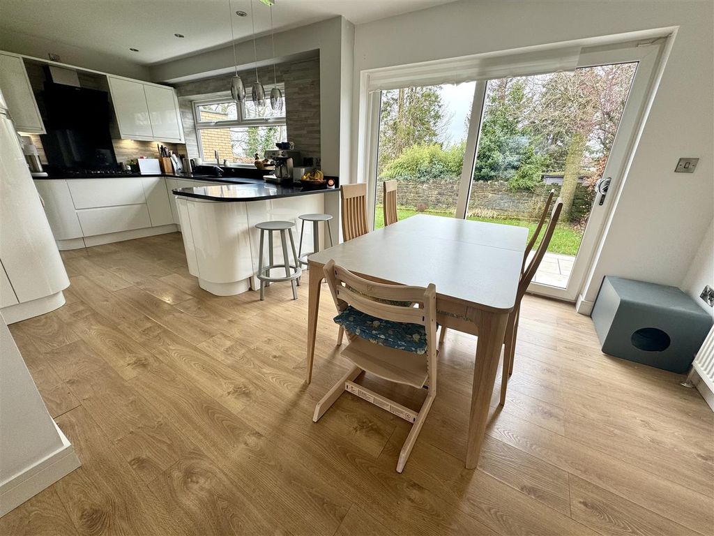 Additional image 2 of 4 bed detached house to rentCauseway Glade, Sheffield S17