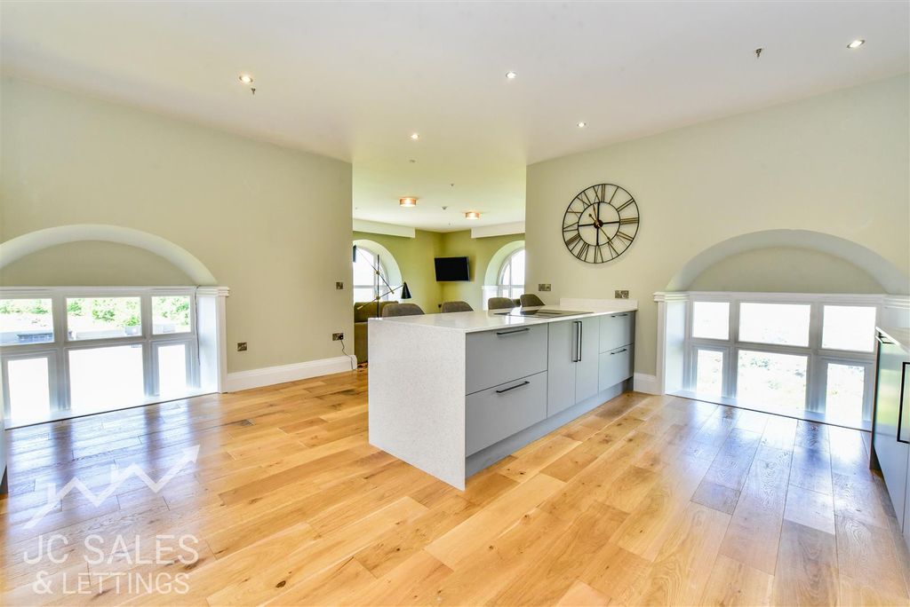 Additional image 3 of 2 bed flat to rentRiber Castle, Riber, Matlock DE4