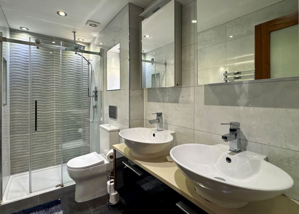 Additional image 7 of 2 bed flat to rentHeene Terrace, Worthing BN11