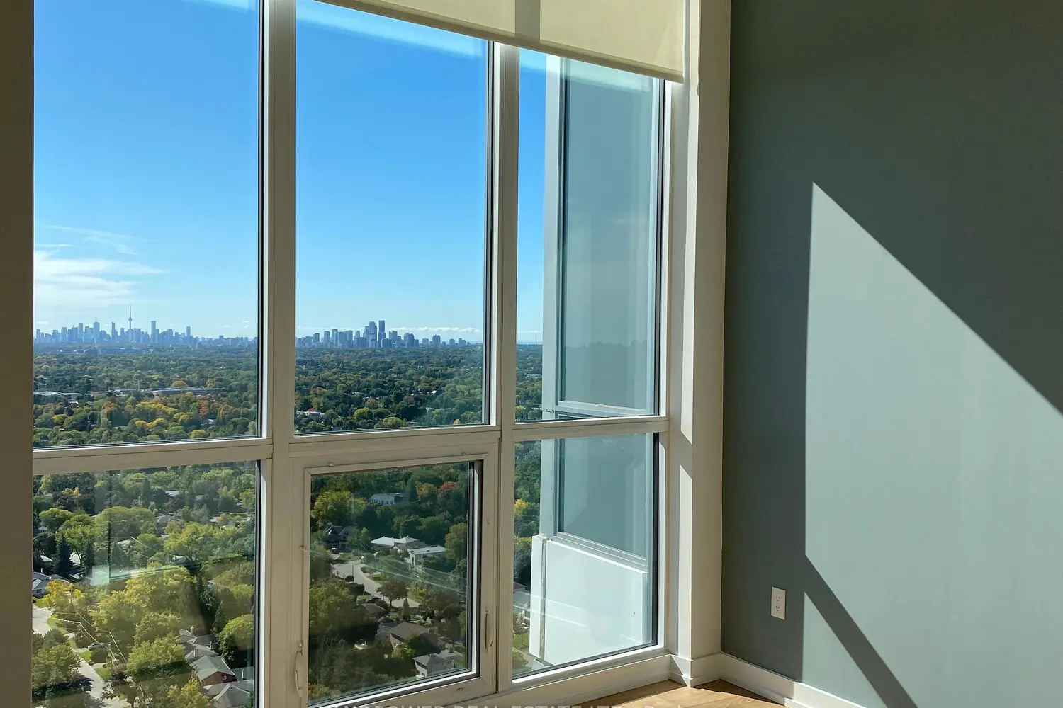 Additional image 8 of 115 Mcmahon Drive Ph 10