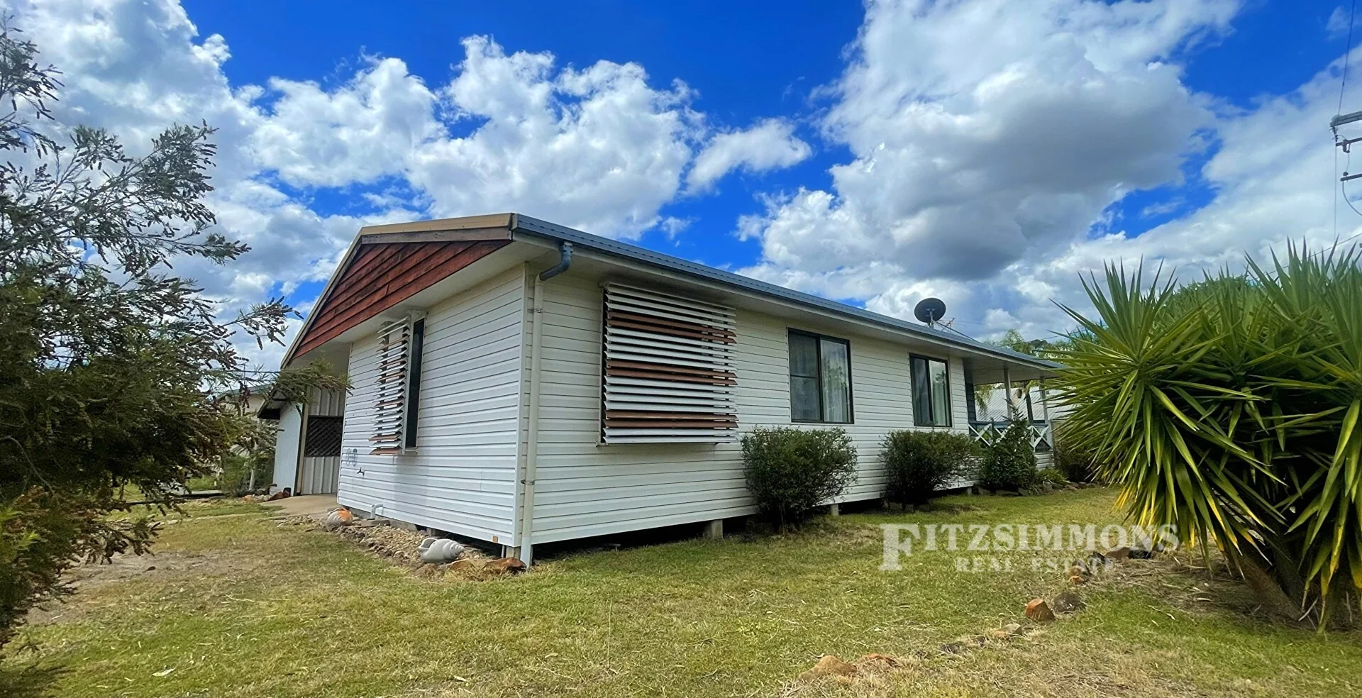 2 Acacia Avenue, Dalby QLD 4405