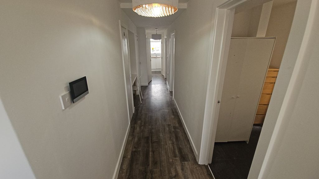 Additional image 11 of 3 bed flat to rentRegency Place, Chapel Street, Luton LU1