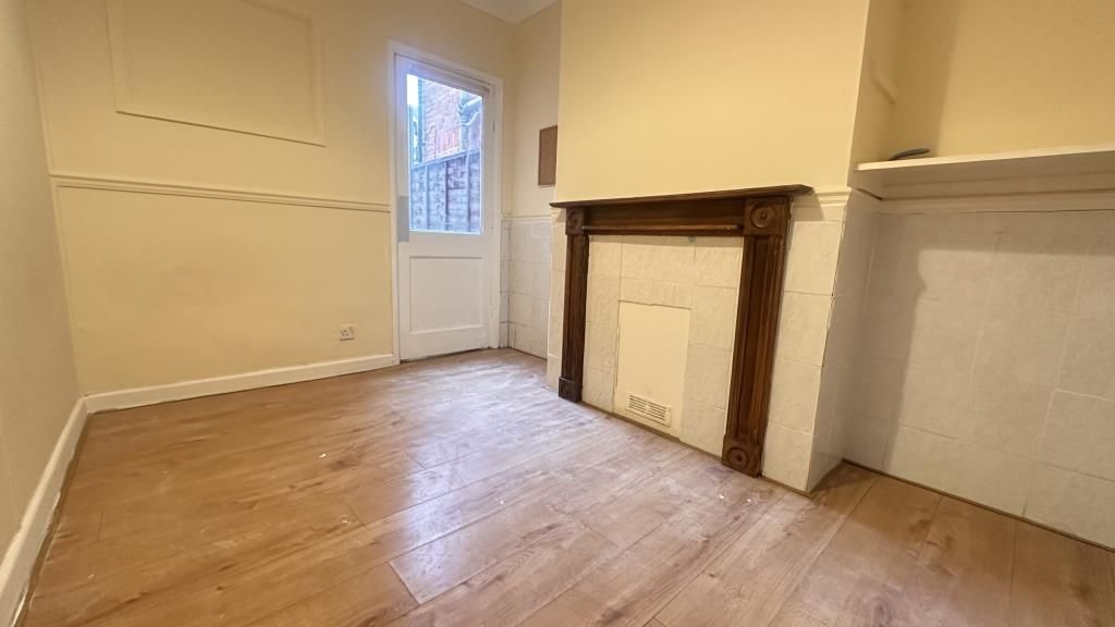 Additional image 3 of 3 bed terraced house to rentNewbury, Berkshire RG14
