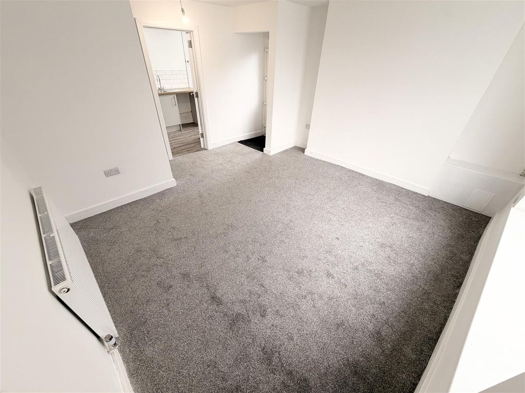Additional image 11 of 2 bed semi-detached house to rentYstrad Road, Pentre CF41