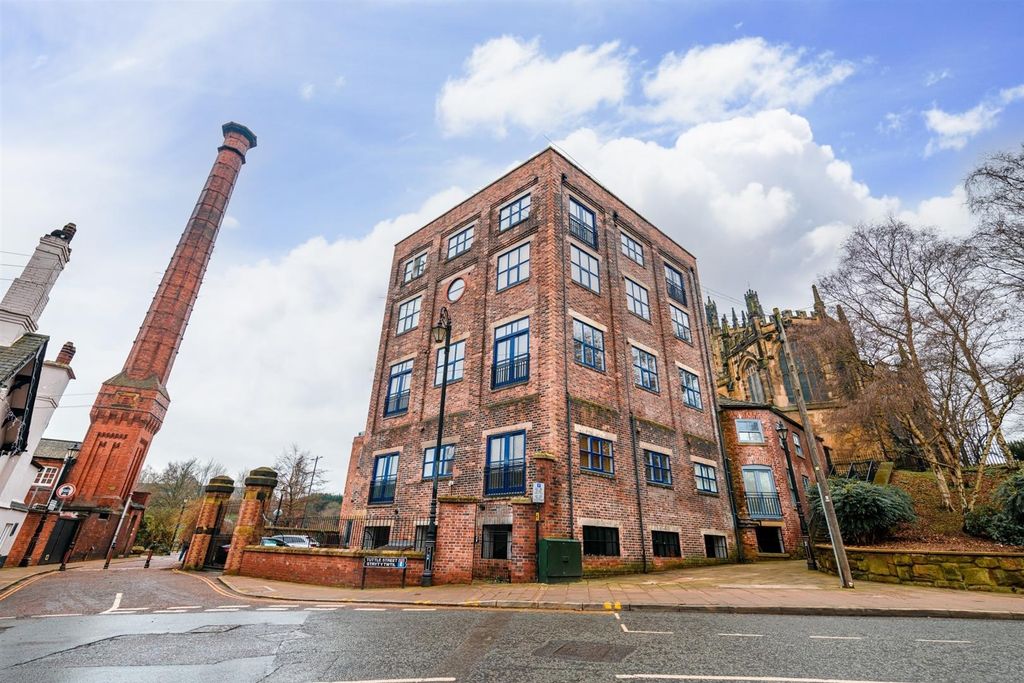 2 bed flat to rentTuttle Street, Wrexham LL13