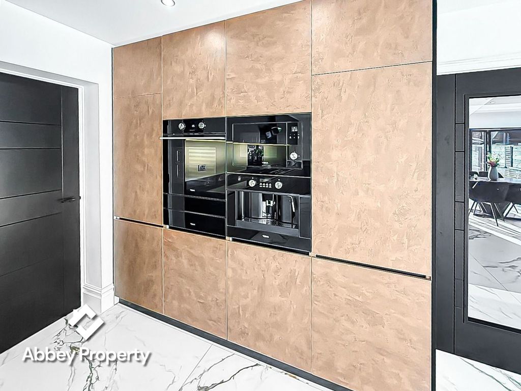 Additional image 8 of 5 bed semi-detached house to rentPriestleys, Luton LU1