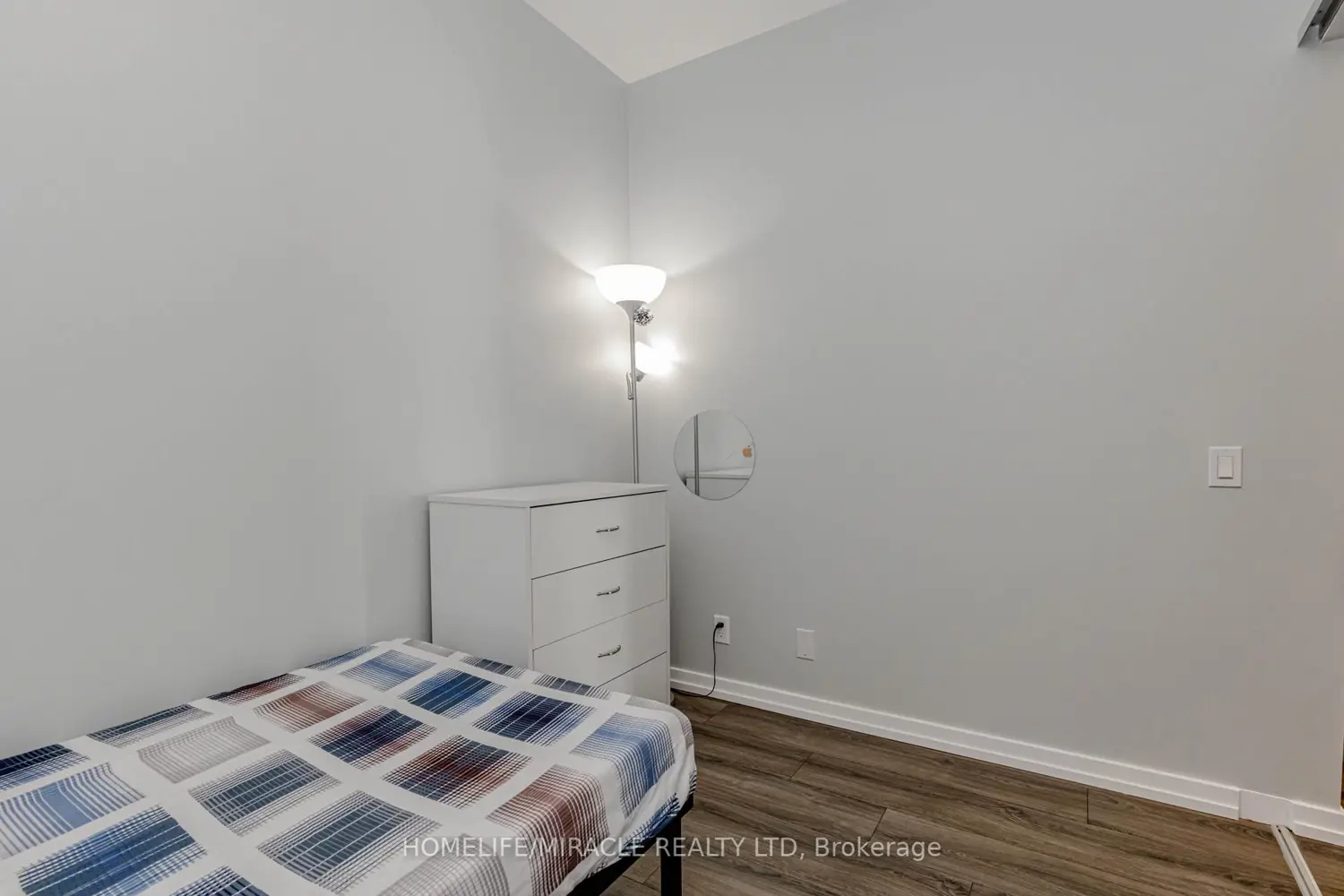 Additional image 13 of 7890 Jane Street 501